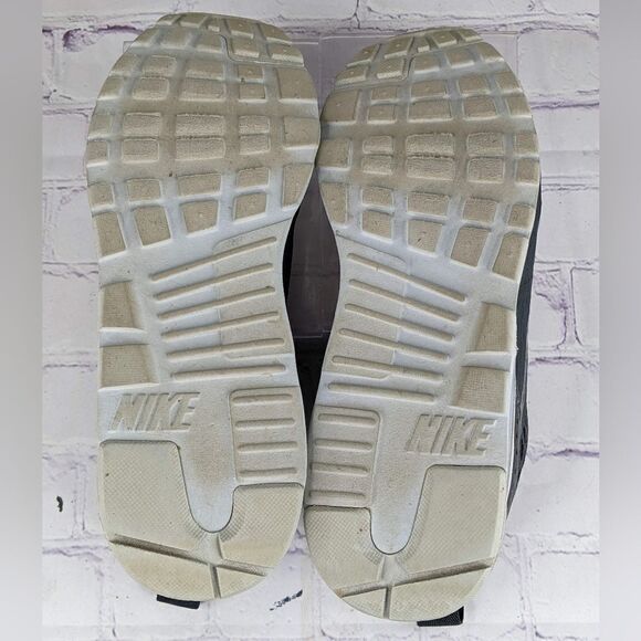 NIKE AIR MAX TAVAS SE Sneakers - Anthracite & Pure Platinum 718895-010 - Picture 6 of 10